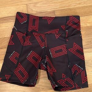 GARAGE SALE
Never worn ULTRA Brooks marathon running shorts